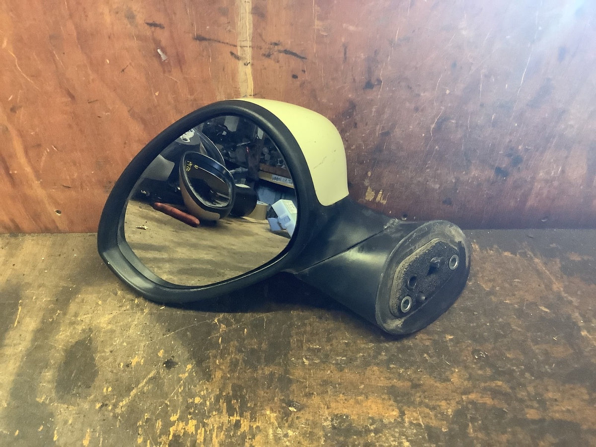 FIAT 500 PASSENGERS SIDE N/S DOOR MIRROR IN WHITE 2008 20153