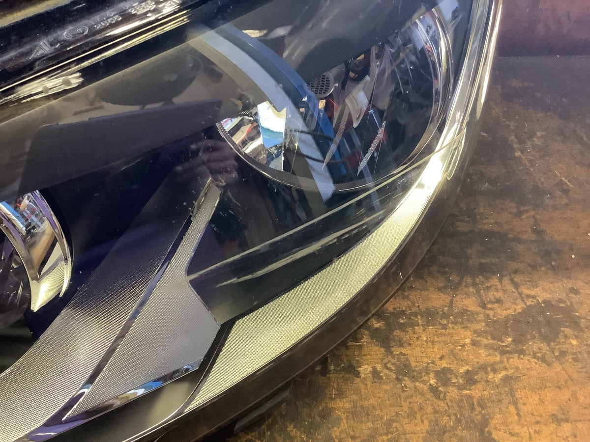 VOLKSWAGEN TOURAN MK2 HEADLIGHT PASSENGERS SIDE N/S 1T2941005H 2010 20154