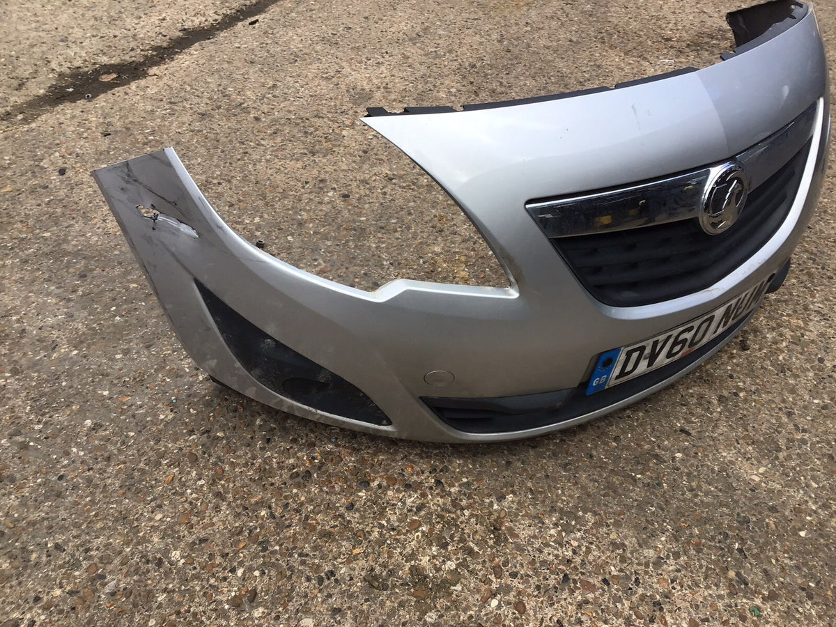 VAUXHALL MERIVA B FRONT BUMPER SILVER DAMAGED 2010 20175