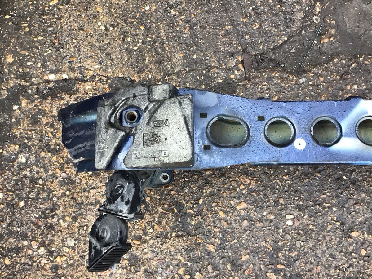 FORD FOCUS MK3 FRONT BUMPER SUPPORT BAR CRASH BAR 2011 20145