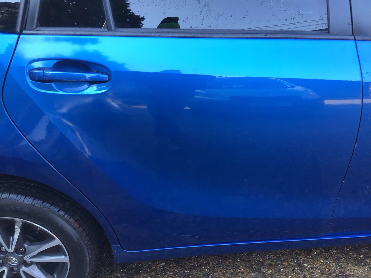 TOYOTA VERSO DRIVER'S SIDE O/S REAR DOOR BLUE STREAK METALLIC 8T7 2013 20184