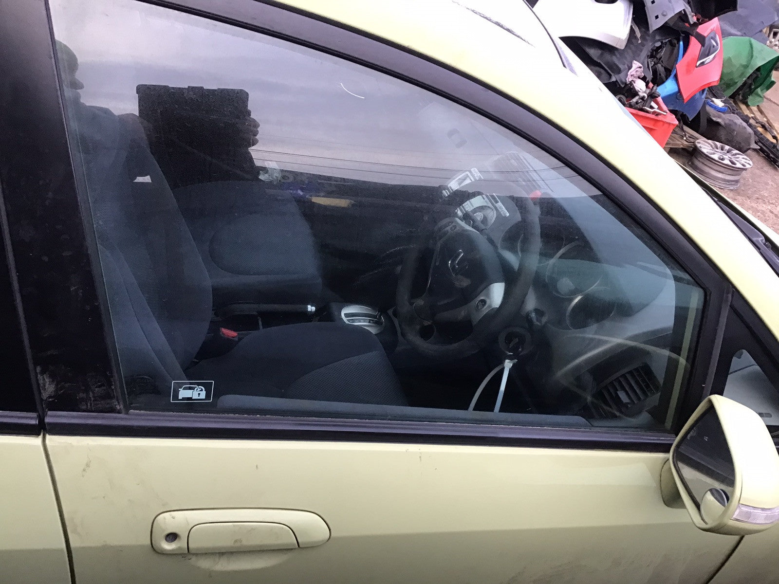 HONDA JAZZ MK2 DRIVERS SIDE FRONT WINDOW GLASS 2002 20080