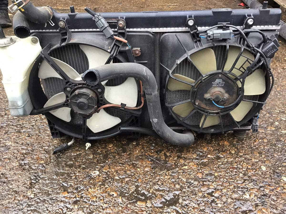 HONDA JAZZ MK2 1.4 PETROL AUTOMATIC RADIATOR FAN COWLING 2001 20080