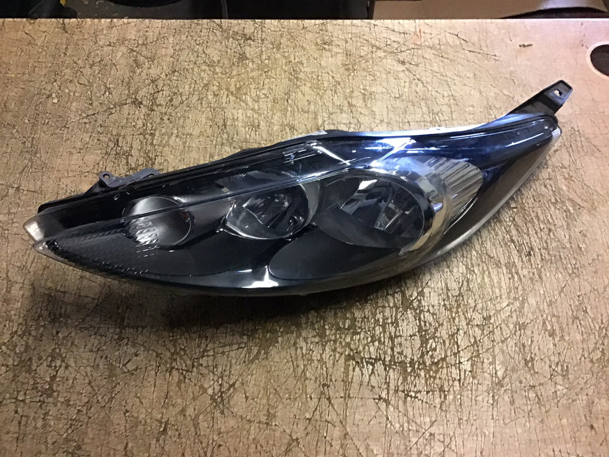 FORD FIESTA MK7 PASSENGER'S SIDE N/S HEADLIGHT 8A61 13W030 BJ 2009 20120