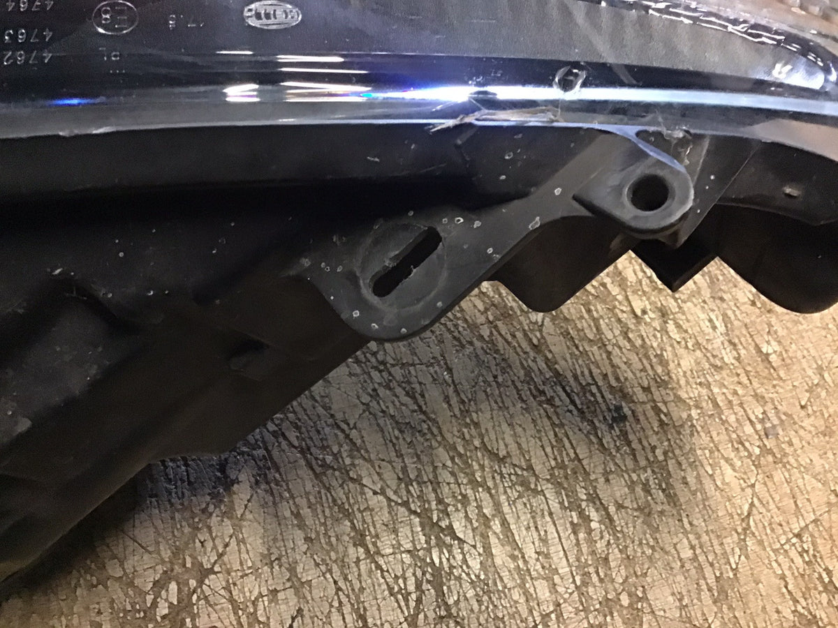FORD FIESTA MK7 PASSENGER'S SIDE N/S HEADLIGHT 8A61 13W030 BJ 2009 20125