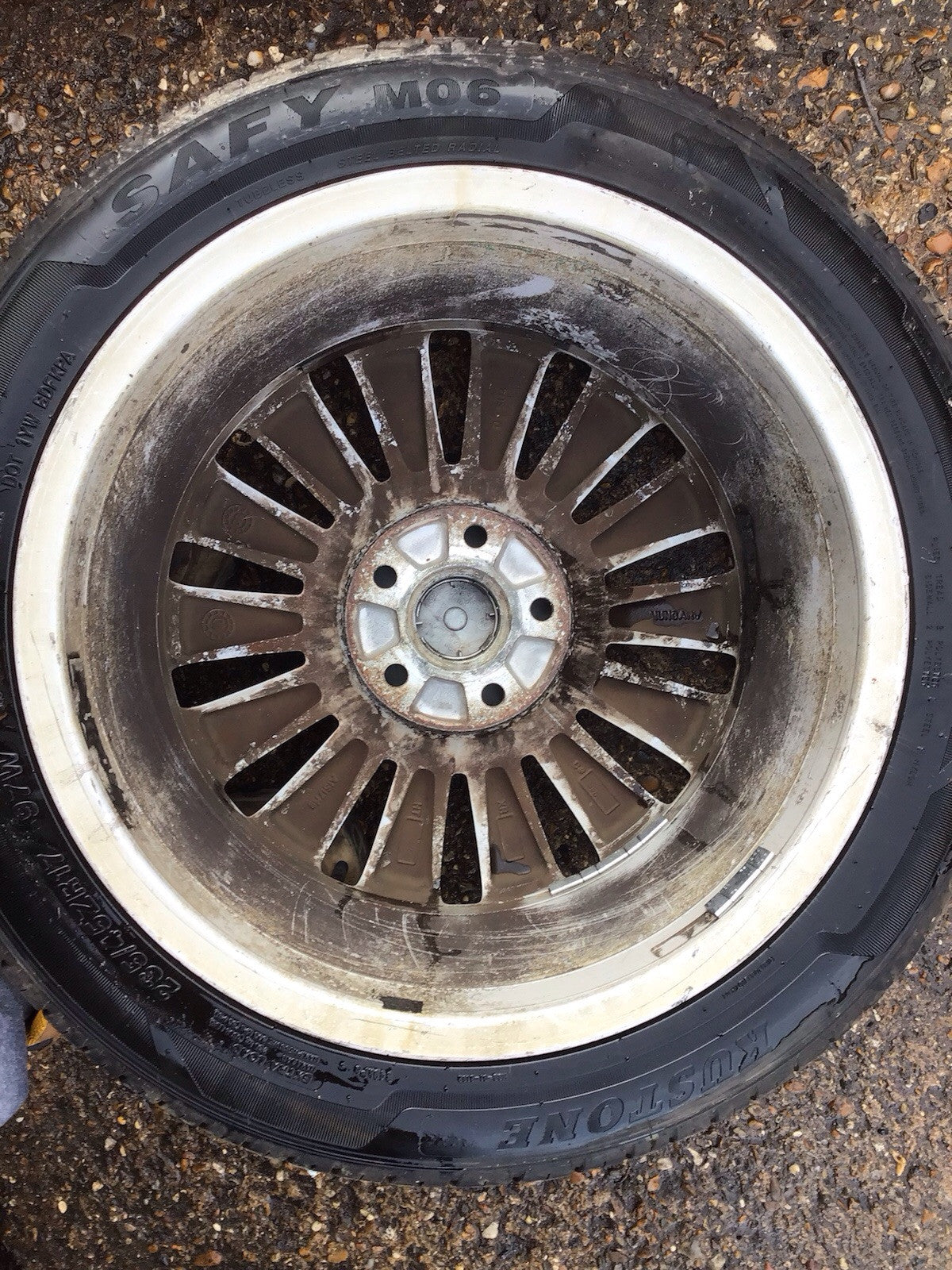VOLKSWAGEN PASSAT B6 ALLOY WHEEL 17'' 3C0601025G TYRE 235X45X17 2005 20109