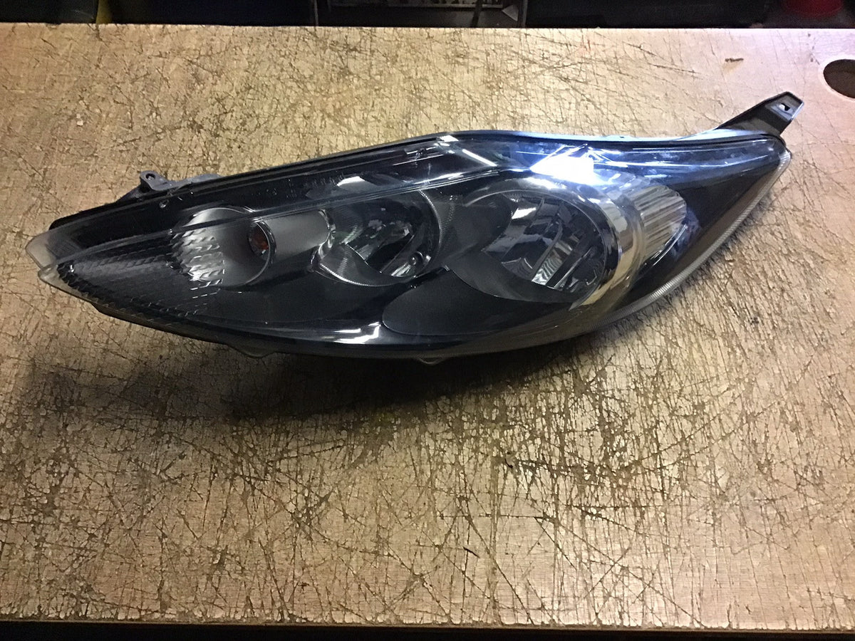 FORD FIESTA MK7 PASSENGER'S SIDE N/S HEADLIGHT 8A61 13W030 BJ 2009 20123